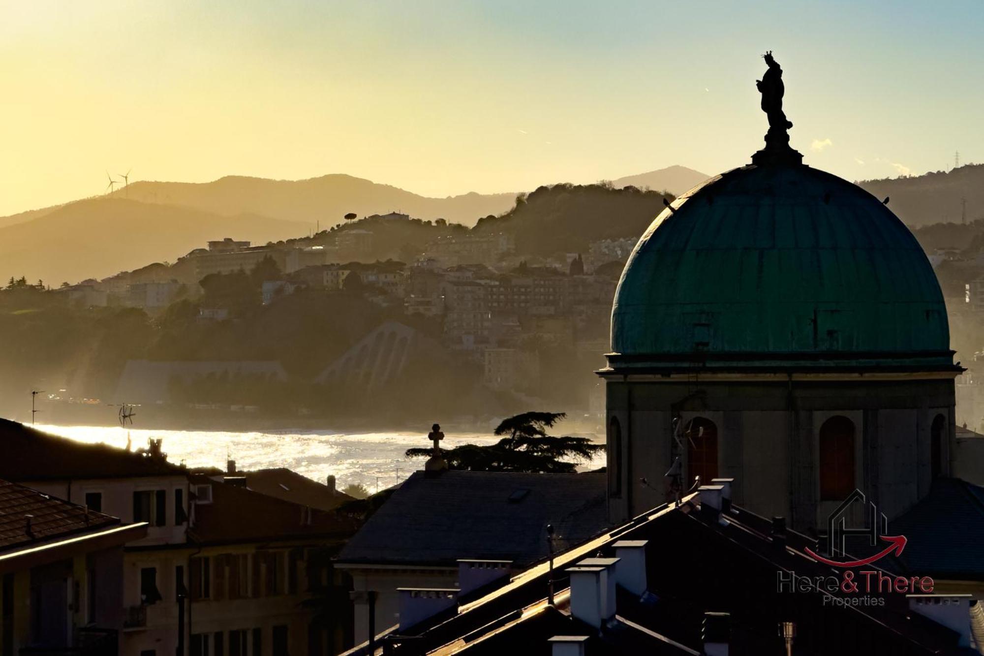 Appartamento Penthouse Panoramic View - Sea 3Min - Ac - Wifi Albisola Superiore Esterno foto